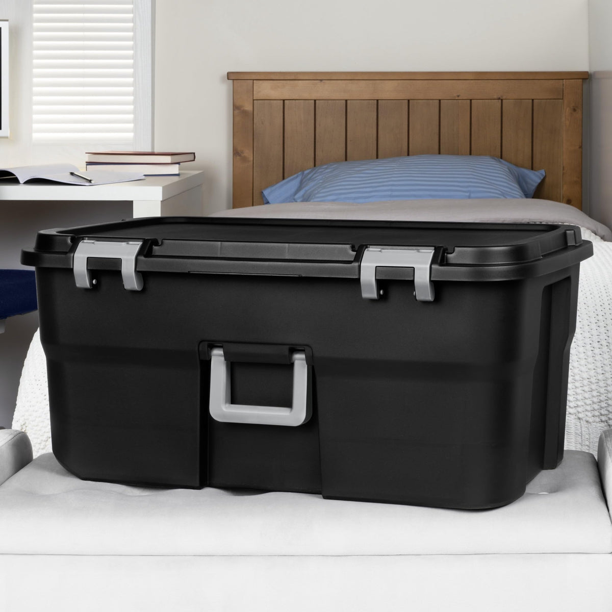 22 Gallon Black Wheeled Plastic Storage Trunk Z76877