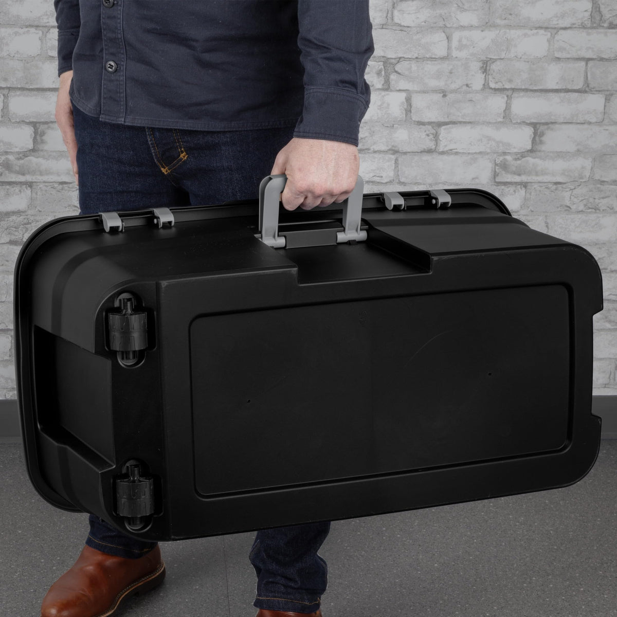 22 Gallon Black Wheeled Plastic Storage Trunk Z76877