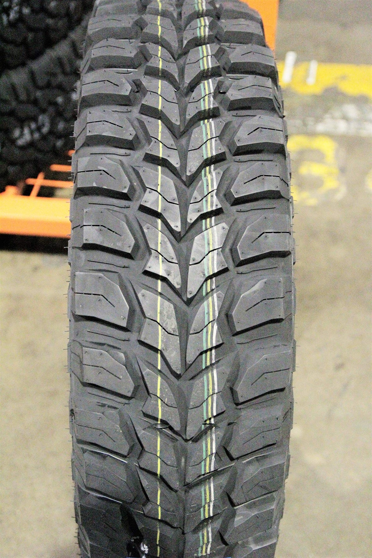 Mud Tire 235 85 16 LT235/85R16 Q956