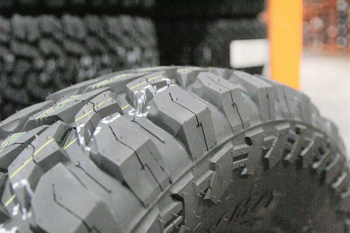 Mud Tire 235 85 16 LT235/85R16 Q956